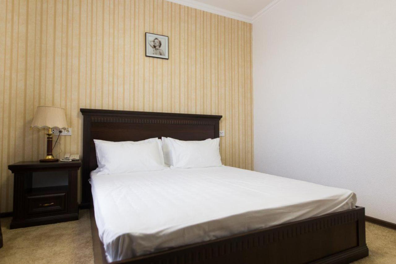 Alexander Hotel Samarkand Luaran gambar